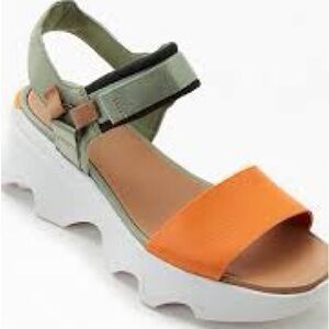 Sorel Kinetic Y-Strap High Sandals - Women's size 5